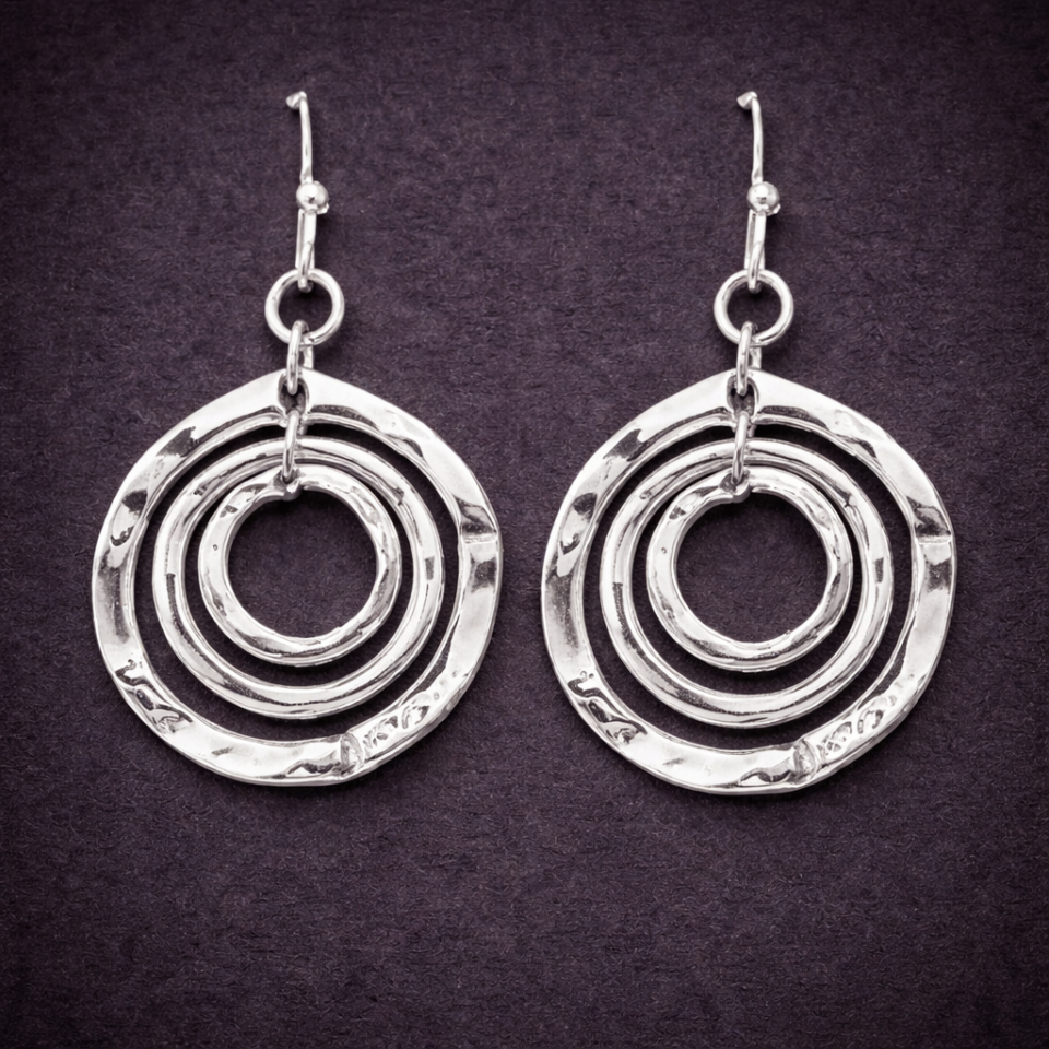 Triple metal ring earrings